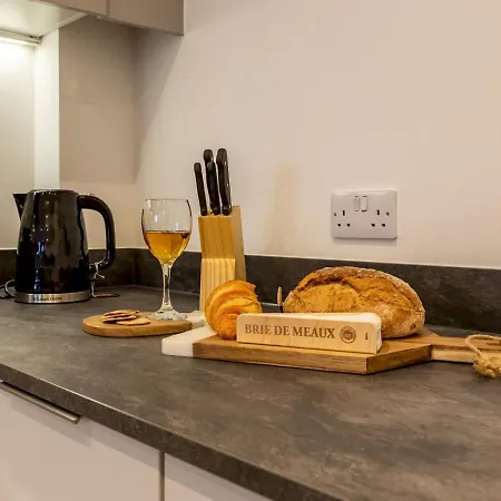 Apartment Pass The Keys Super Luxurious 1 Bed Jewellery Q *